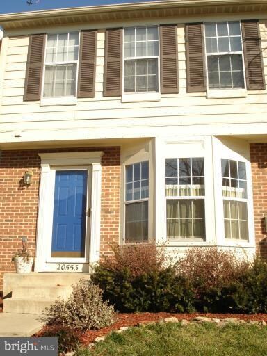 20553 Lowfield Dr, Germantown, MD 20874 - photo 2