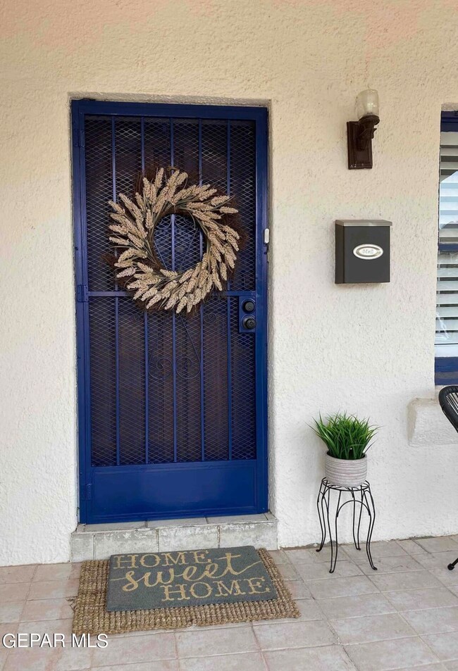 2804 Aurora Ave, El Paso, TX 79930 - photo 2