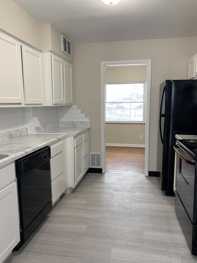 2081 Willamont - Kitchen I