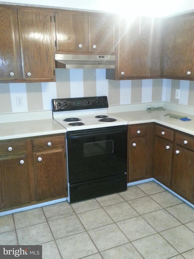 9006 Alexis Ct, Springfield, VA 22152 - photo 4