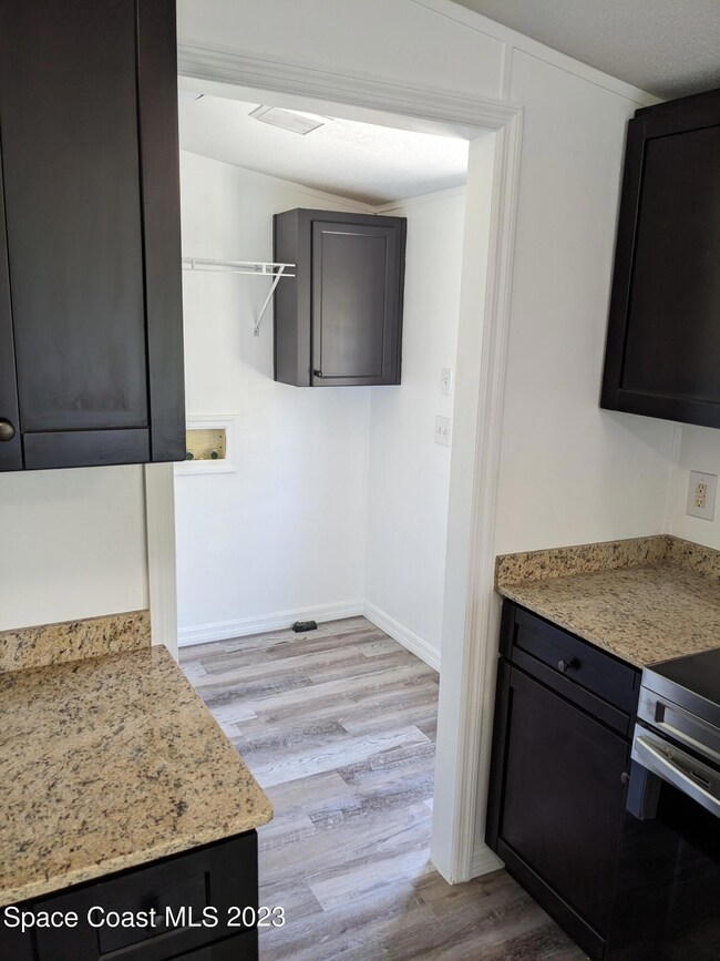 6720 Eureka utility room off kit