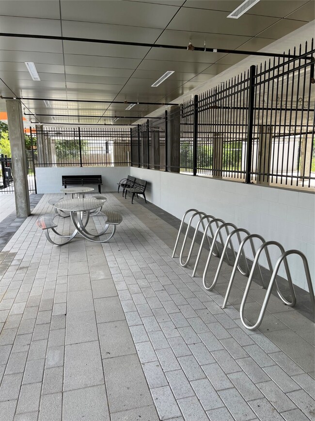 3113 Saint Charles St unit 360, Houston, TX 77004 - photo 4