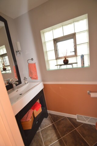 618 Suffolk Ave, Westchester, IL 60154 - photo 4