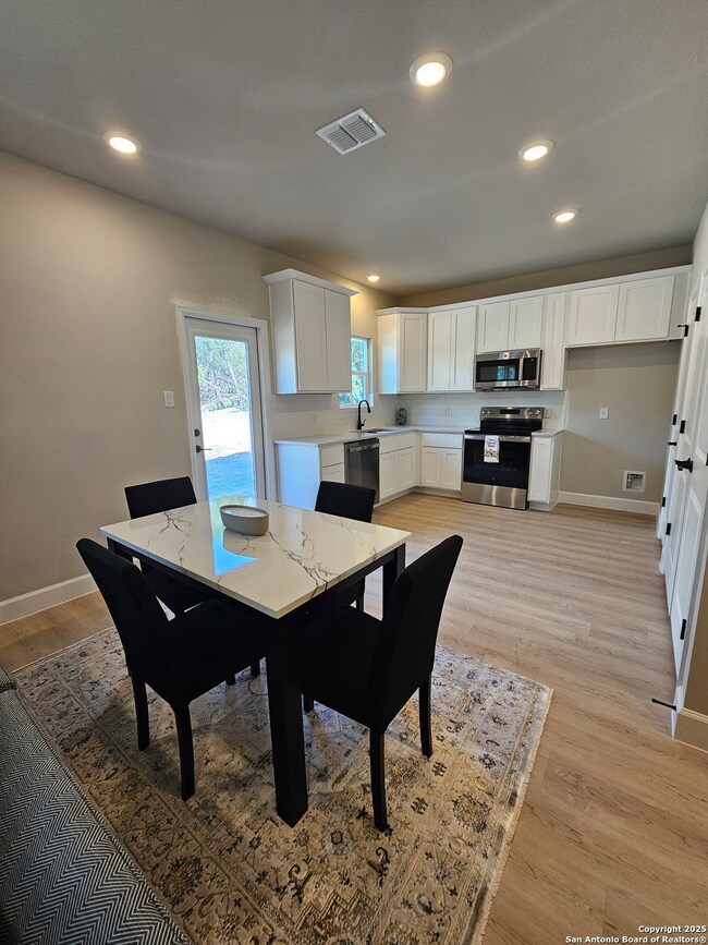 660 Cypress Pass Rd, Spring Branch, TX 78070 - photo 5