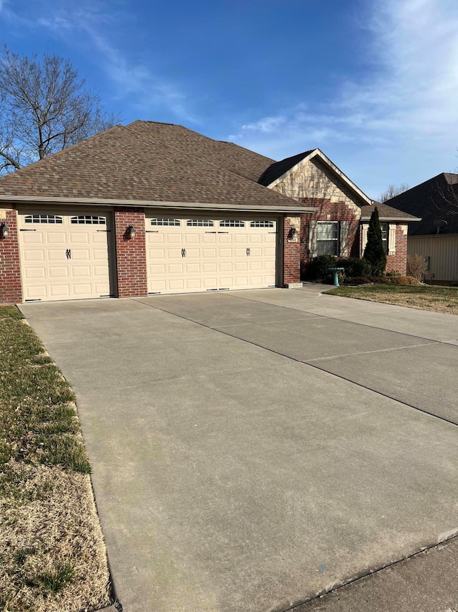 644 N Rockingham Ave, Nixa, MO 65714 - photo 2