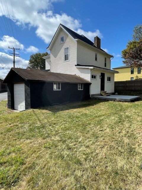 202 Short 10th St, Beaver Falls, PA 15010 - photo 7