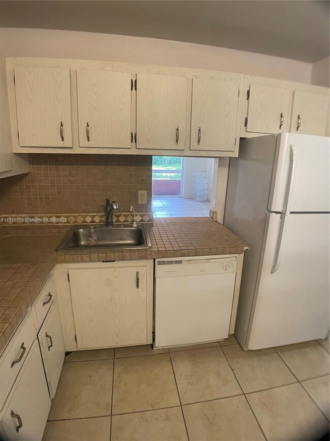 7825 Camino Real unit J106, Miami, FL 33143 - photo 5