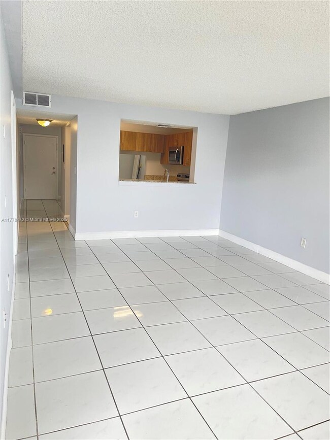 15430 SW 82nd Ln unit 613, Miami, FL 33193 - photo 7