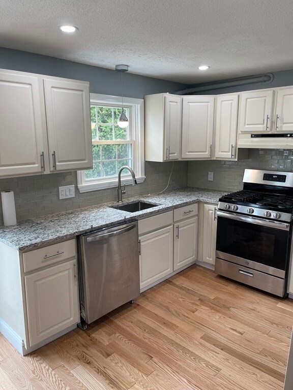 945 Riverside Dr unit 16C, Methuen, MA 01844 - photo 3