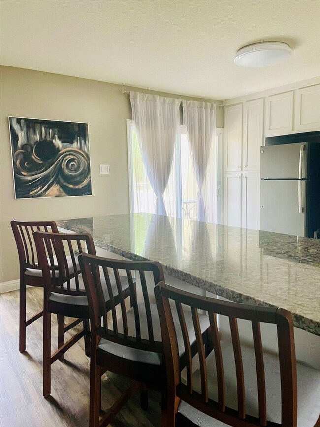 4723 Aftonshire Dr unit 13, Houston, TX 77027 - photo 2