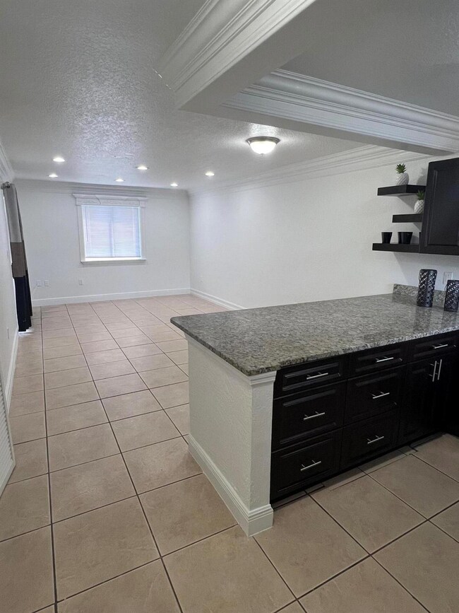 6034 Fores Hill Blvd unit 101, West Palm Beach, FL 33415 - photo 3