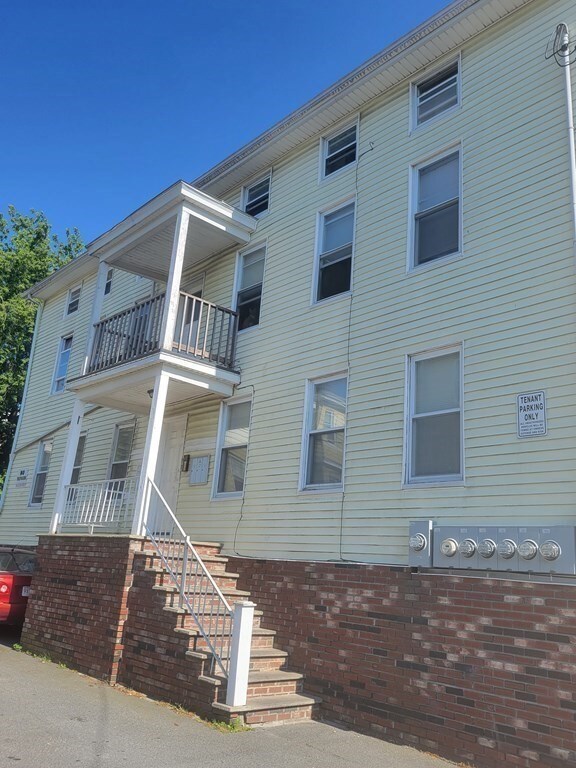 98 Raymond St, Fall River, MA 02723 - photo 3