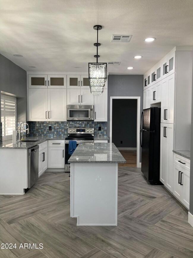 445 W Pecan Place, Tempe, AZ 85284 - photo 7