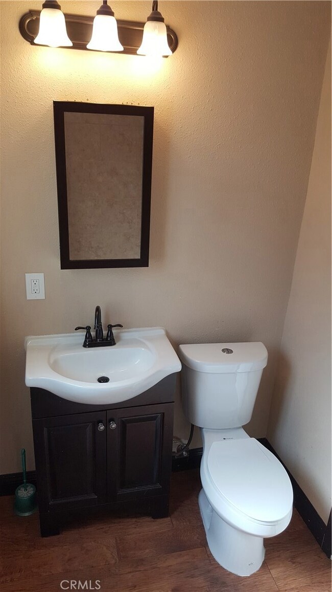 932 W Cedar St, Compton, CA 90220 - photo 7