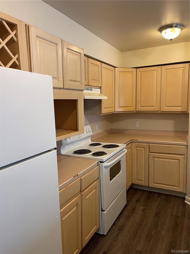 14704 E 2nd Ave unit 300E, Aurora, CO 80011 - photo 6