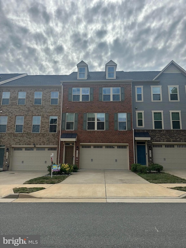 10402 Steeplechase Run Ln, Manassas, VA 20110 - photo 3