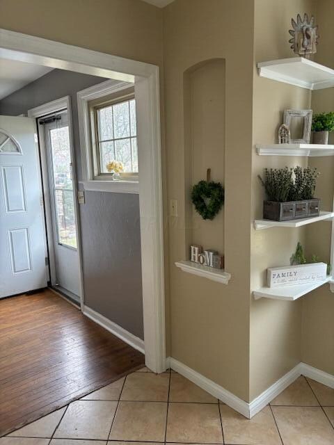 316 E Royal Forest Blvd, Columbus, OH 43214 - photo 4