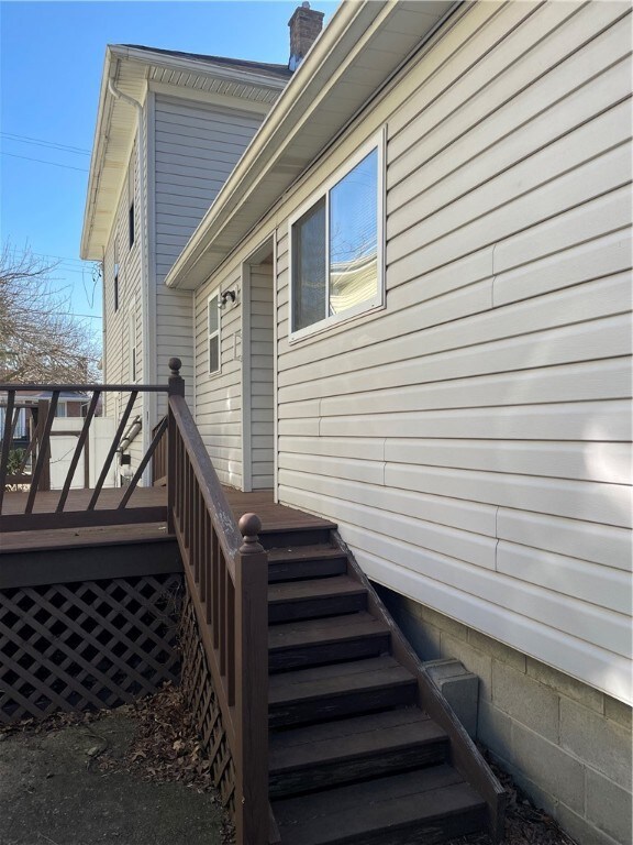 side entrance off of family room
