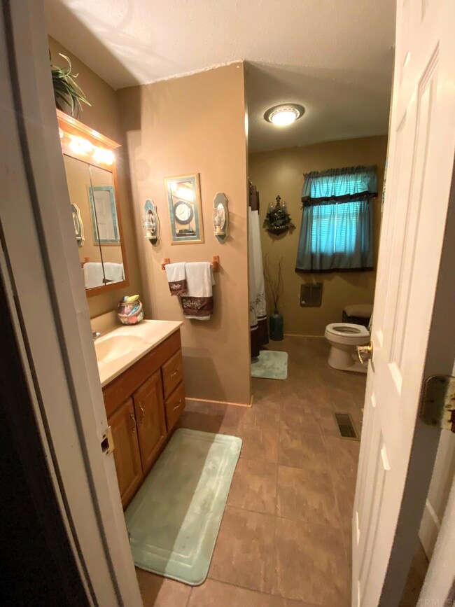 546 10th St NW, Linton, IN 47441 - photo 4