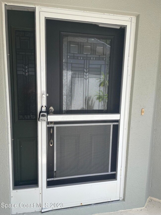 Haley Front Screen Door
