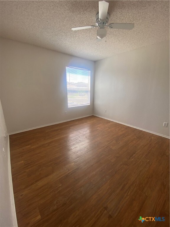 205 Craddock Ave unit D8, San Marcos, TX 78666 - photo 5