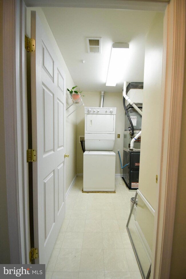 2016 Rudy Serra Dr unit B, Sykesville, MD 21784 - photo 6