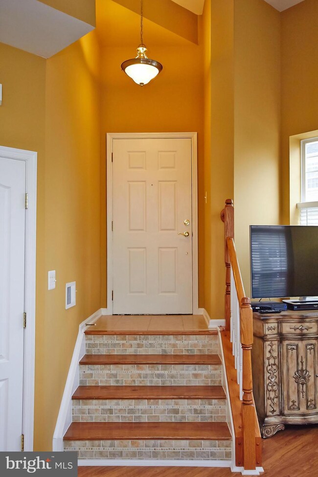 14586 Marlow St unit 113, Gainesville, VA 20155 - photo 5