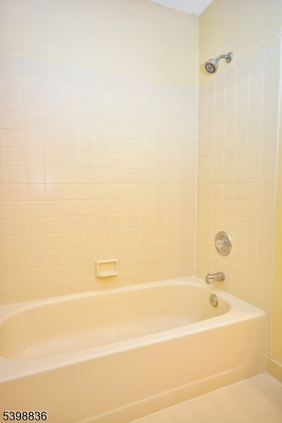 26 Smithfield Ct, Basking Ridge, NJ 07920 - photo 7