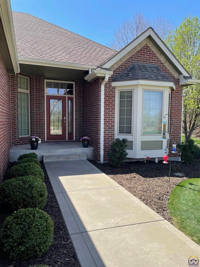 6325 SW 43rd Ct, Topeka, KS 66610 - photo 2