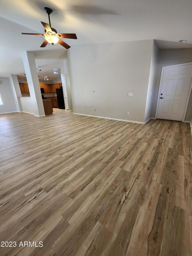 10239 E Kiva Ave unit 1, Mesa, AZ 85209 - photo 4