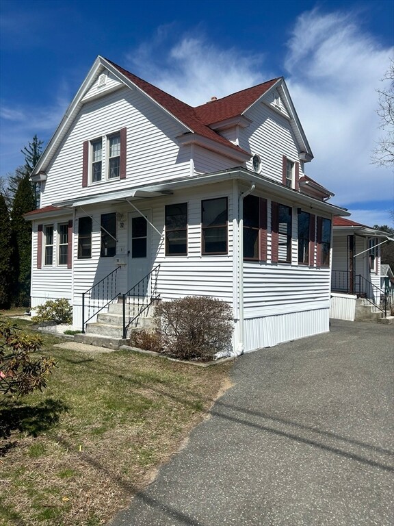 32 Harding St, Agawam, MA 01001 - photo 3
