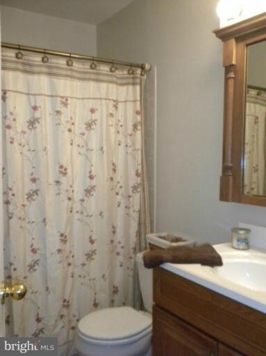 8402 Echo Dr, Pasadena, MD 21122 - photo 2