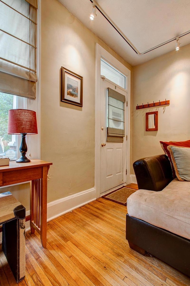 156 E 3rd Ave, Columbus, OH 43201 - photo 7