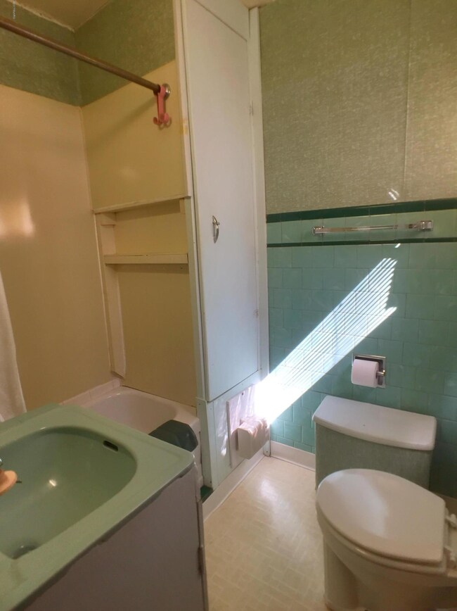 13770 Peach St, Three Oaks, MI 49128 - photo 7