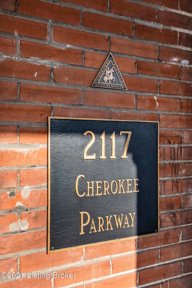 2117 Cherokee Pkwy, Louisville, KY 40204 - photo 4