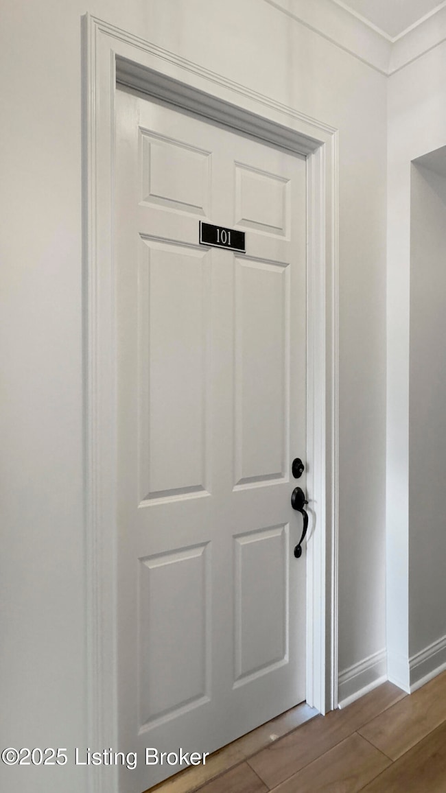 9201 Dayflower St-105