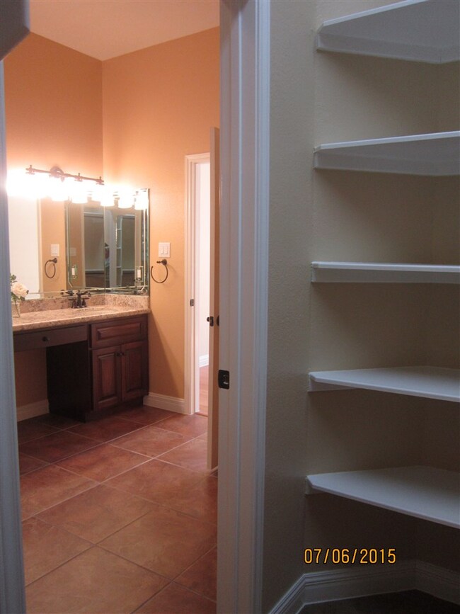 404 Crossbill St, Laredo, TX 78045 - photo 7