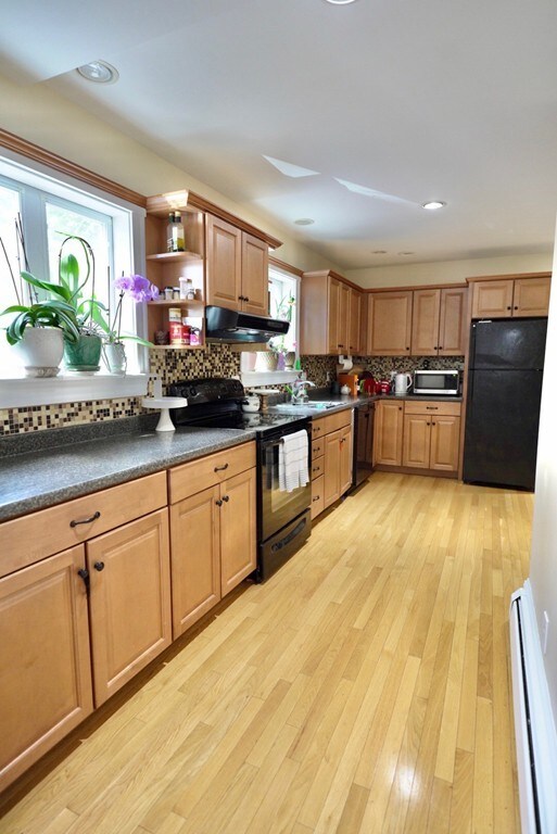 76 Redington St unit 1, Swampscott, MA 01907 - photo 3