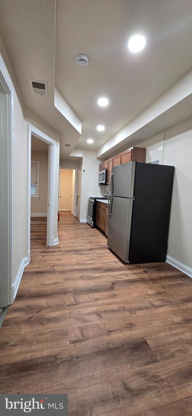 1015 18th St NE unit 3, Washington, DC 20002 - photo 3