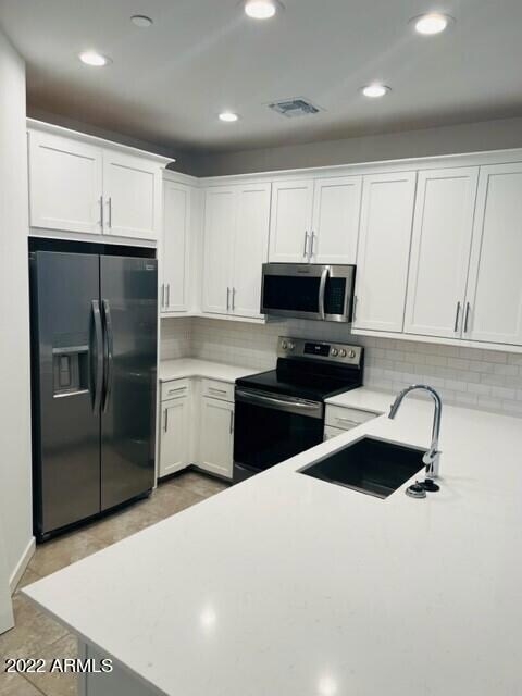 EM 115 kitchen 2