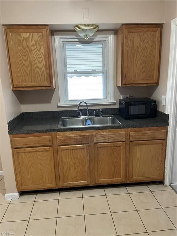 18505 Maple Heights Blvd, Maple Heights, OH 44137 - photo 3