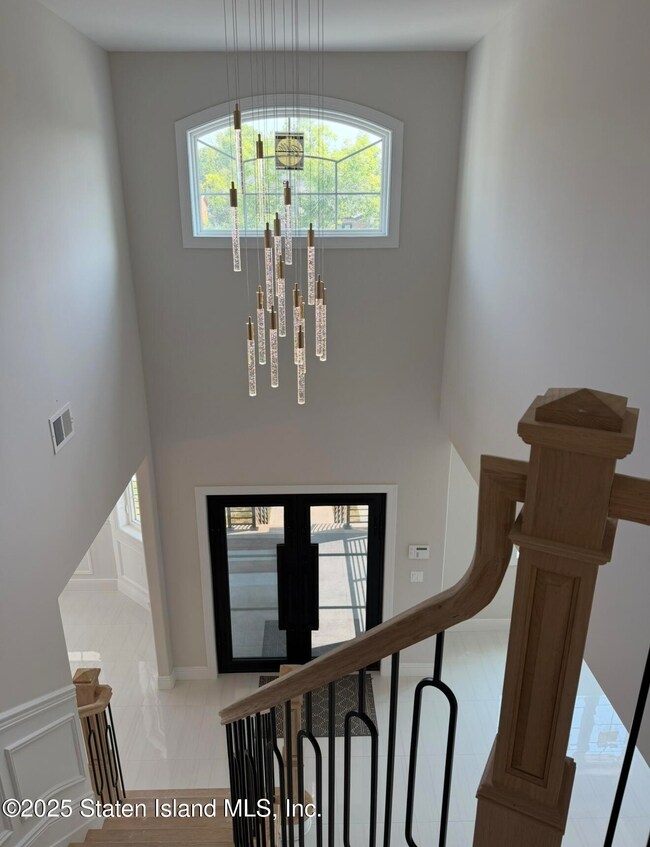 1051 Edgegrove Ave, Staten Island, NY 10309 - photo 4