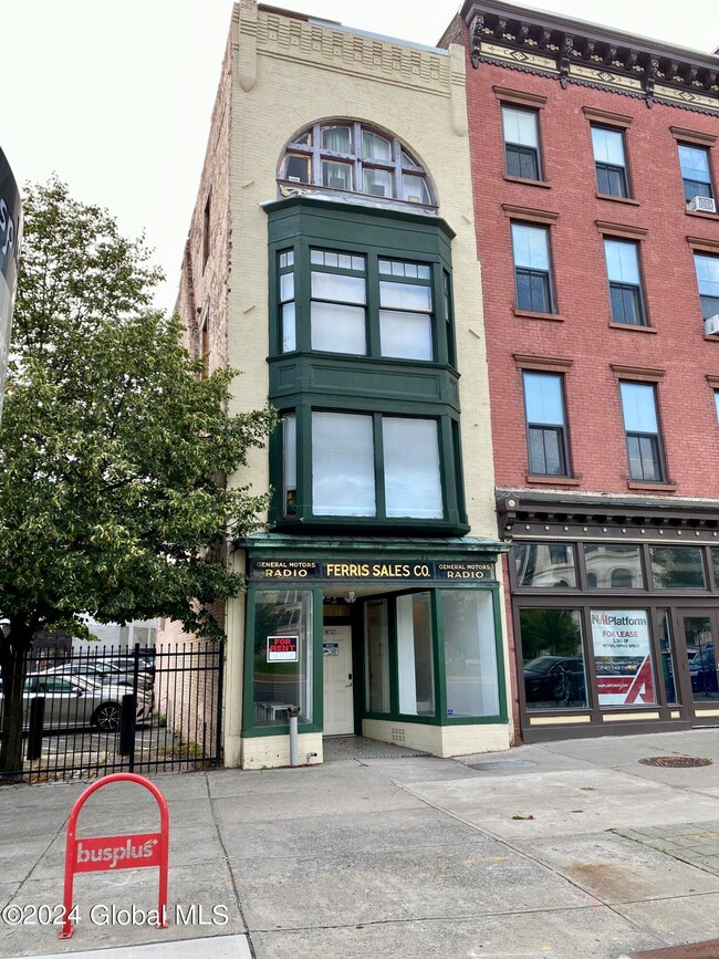 402 Broadway unit 3, Albany, NY 12207 - photo 2