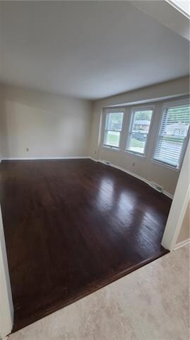 6832 Larsen Ln, Shawnee, KS 66203 - photo 4