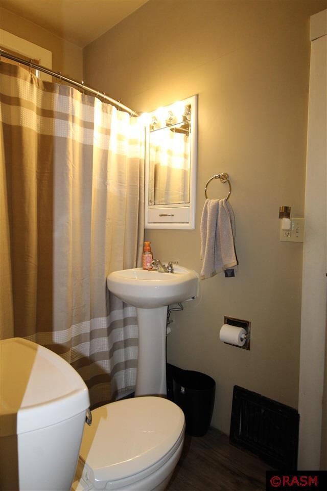 806 N State St, New Ulm, MN 56073 - photo 6