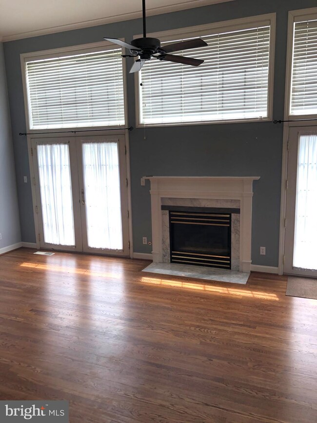 4020 Dogberry Ln, Fairfax, VA 22033 - photo 4