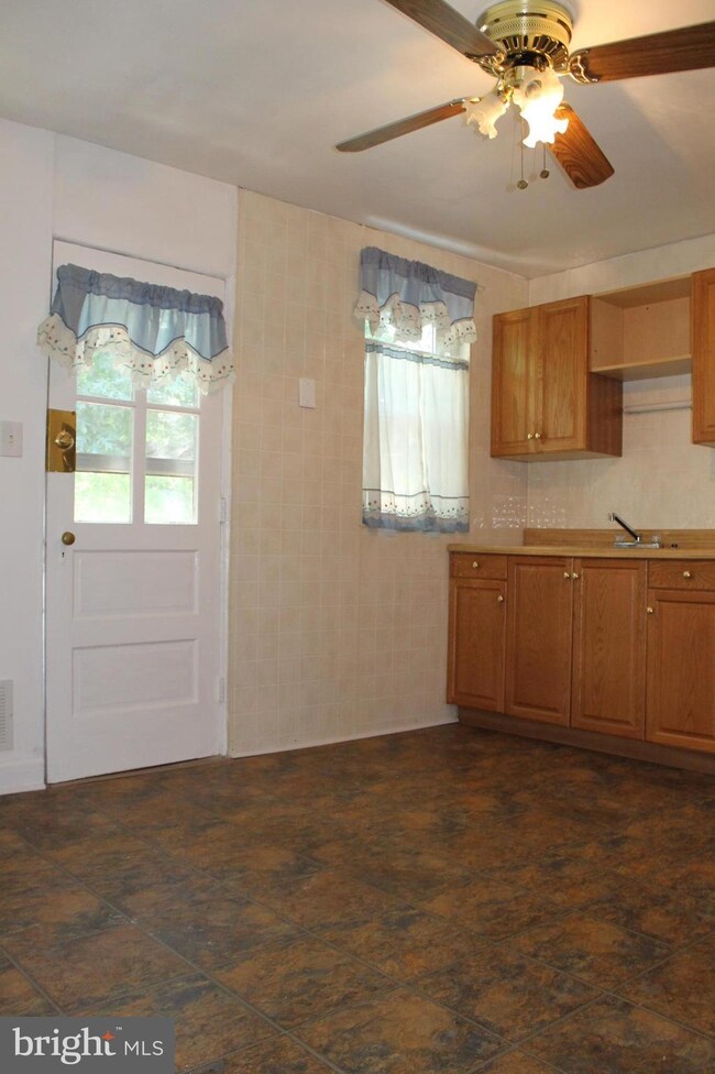 1609 Naturo Rd, Towson, MD 21286 - photo 6