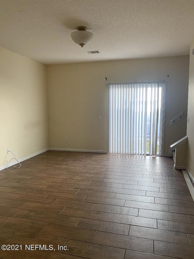 7841 Playpen Ct, Jacksonville, FL 32210 - photo 3