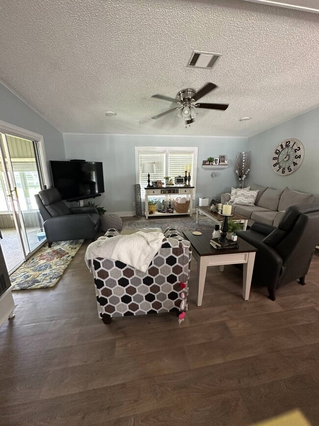 1470 Crooked Stick Loop unit 489, Lakeland, FL 33801 - photo 4