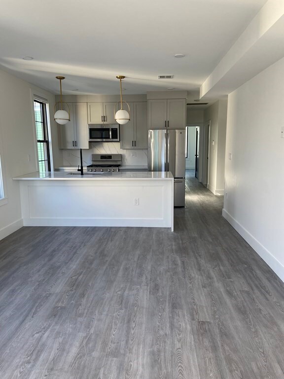 15 Lake St unit 2, Somerville, MA 02143 - photo 2